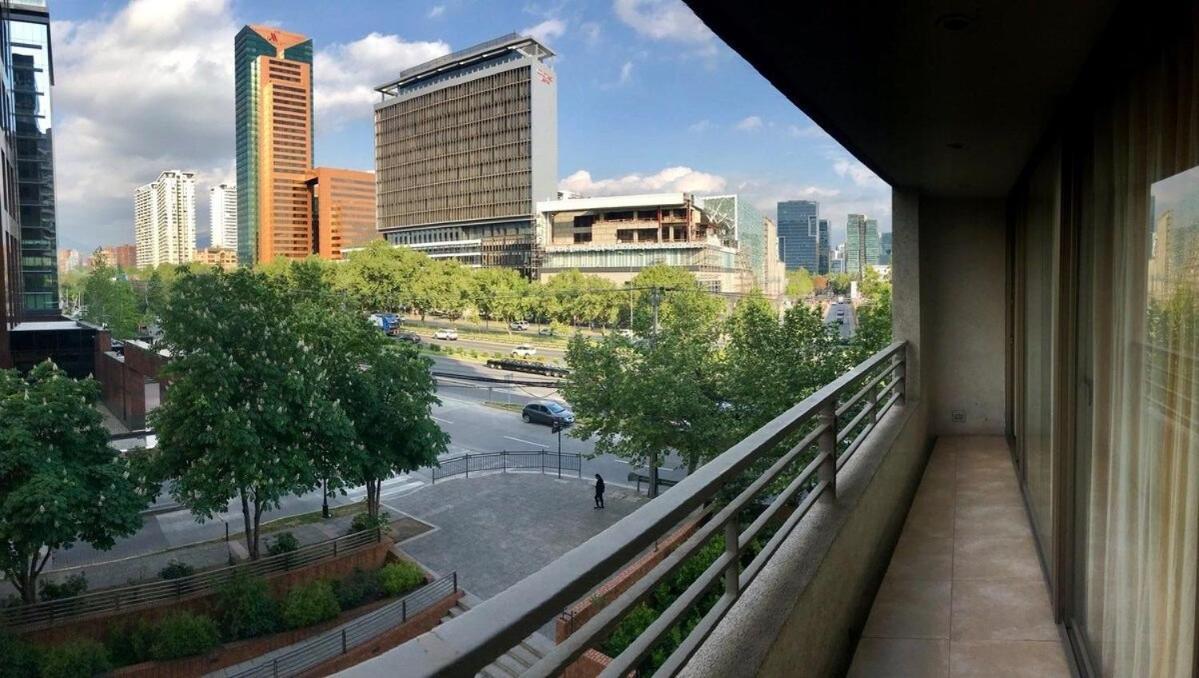 Mirando A Parque Arauco Apartment Santiago Exterior photo